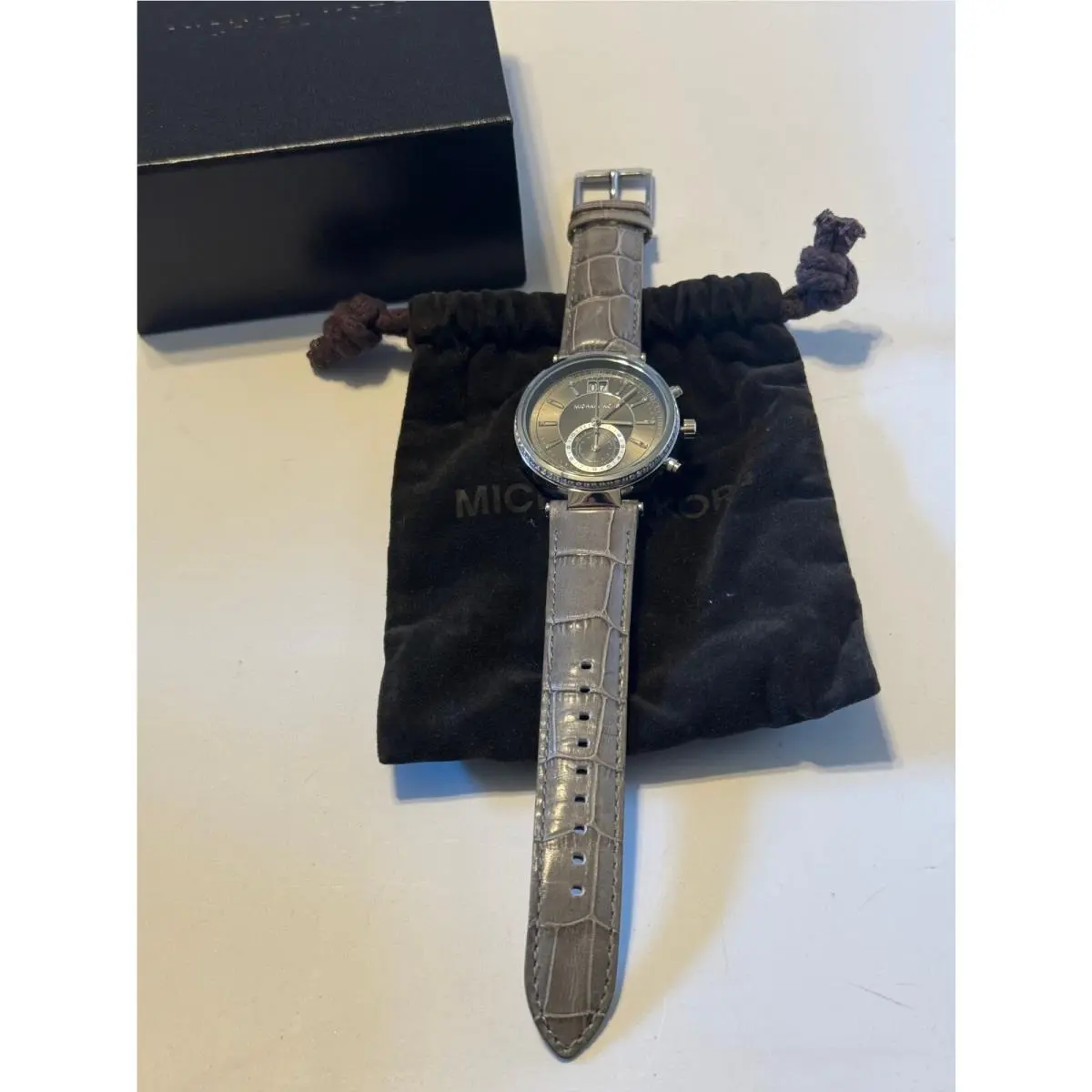 Sawyer MK2432 Women`s Gray Leather Straps Analog Dial Quartz Watch by Michael Kors