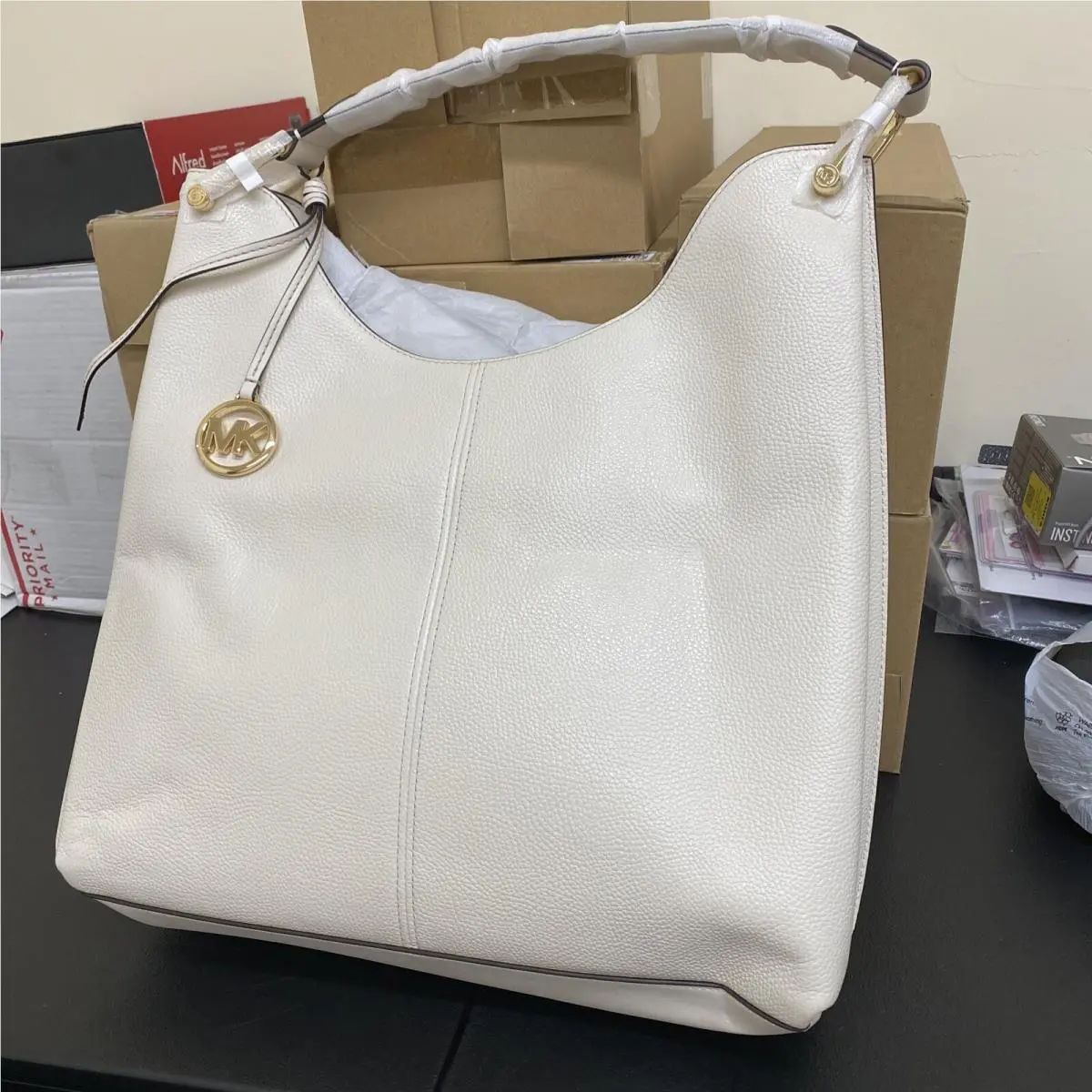 Michael Kors Large Slouchy Shoulder Bag “joan” LT Cream XL Gift Box