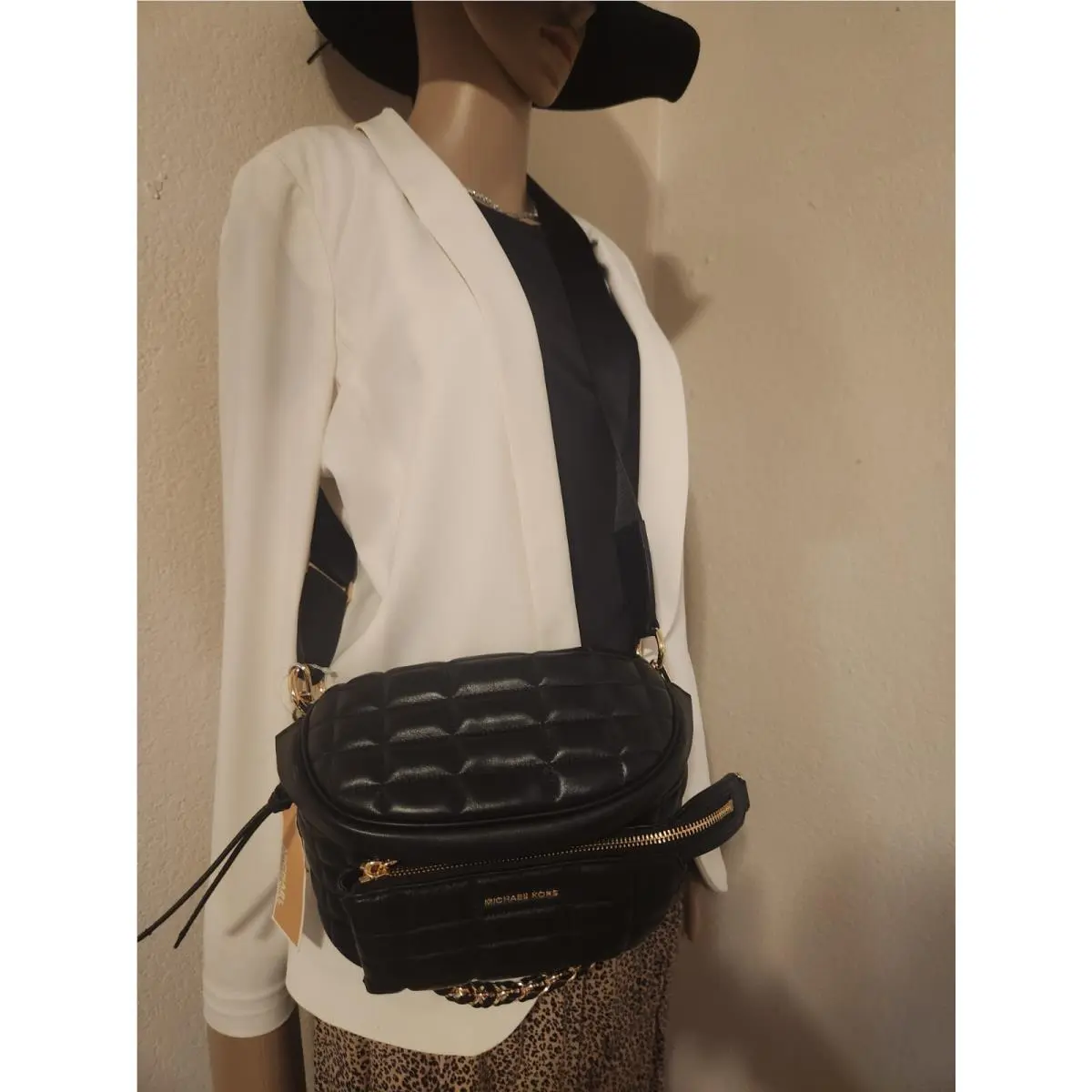 Michael Kors Slater Quilted Leather Men`s Women`s Sling Pack Crossbody - Black