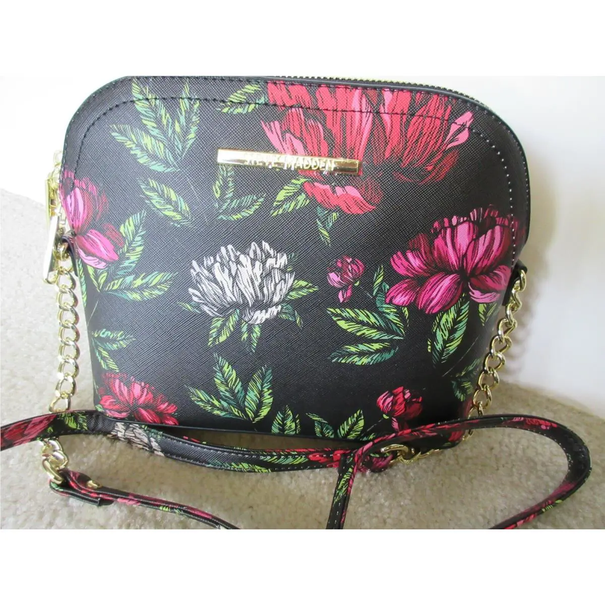 Steve Madden Women`s Bmaggie Malibu Crossbody Bag Black/multi