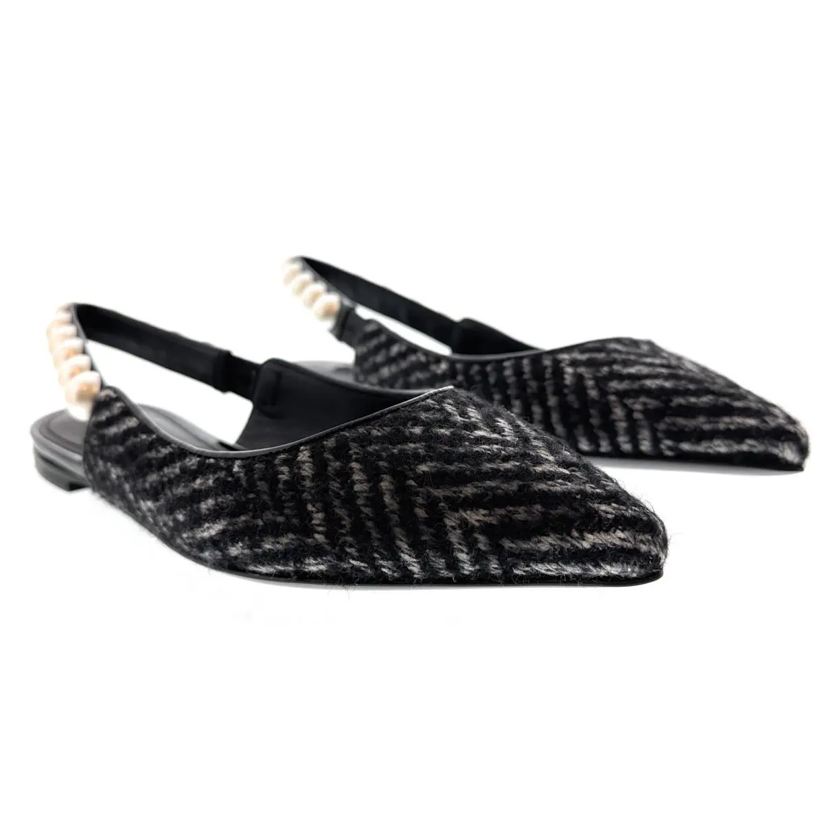 Dolce Gabbana White/black Pointed Flat Slingbacks-EU35