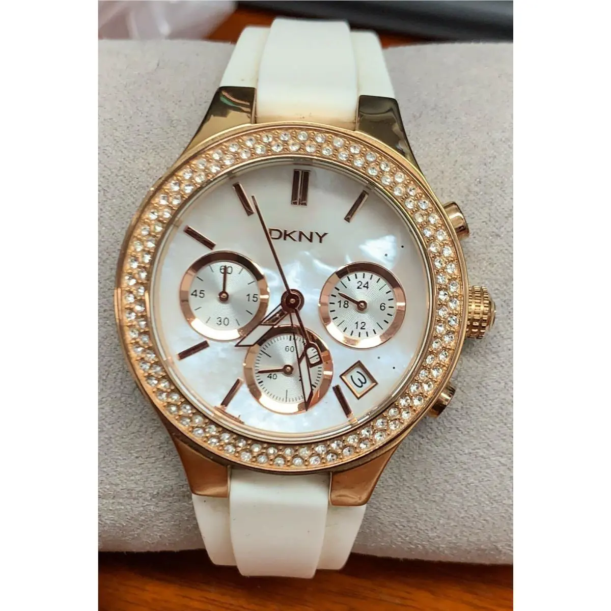 Dkny NY8198 Mop Dial White Silicone Strap Chronograph Women`s Watch
