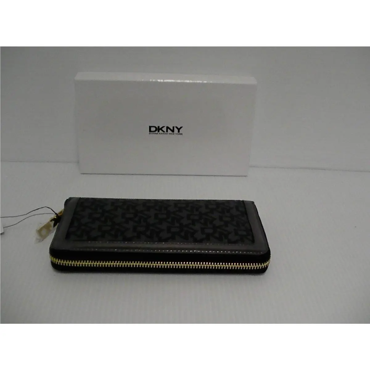 Dkny Donna Karen Women`s Wallet Coated Logo Zip Round with Gift Box