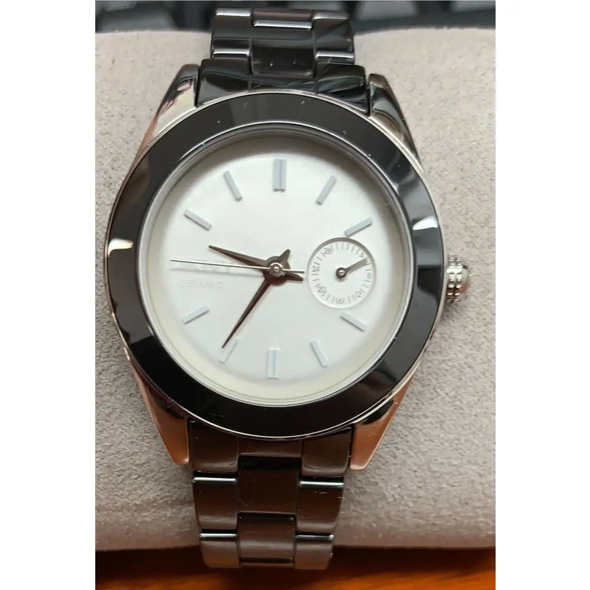 Dkny NY2143 Nolita White Dial Black Ceramic Strap Women`s Watch