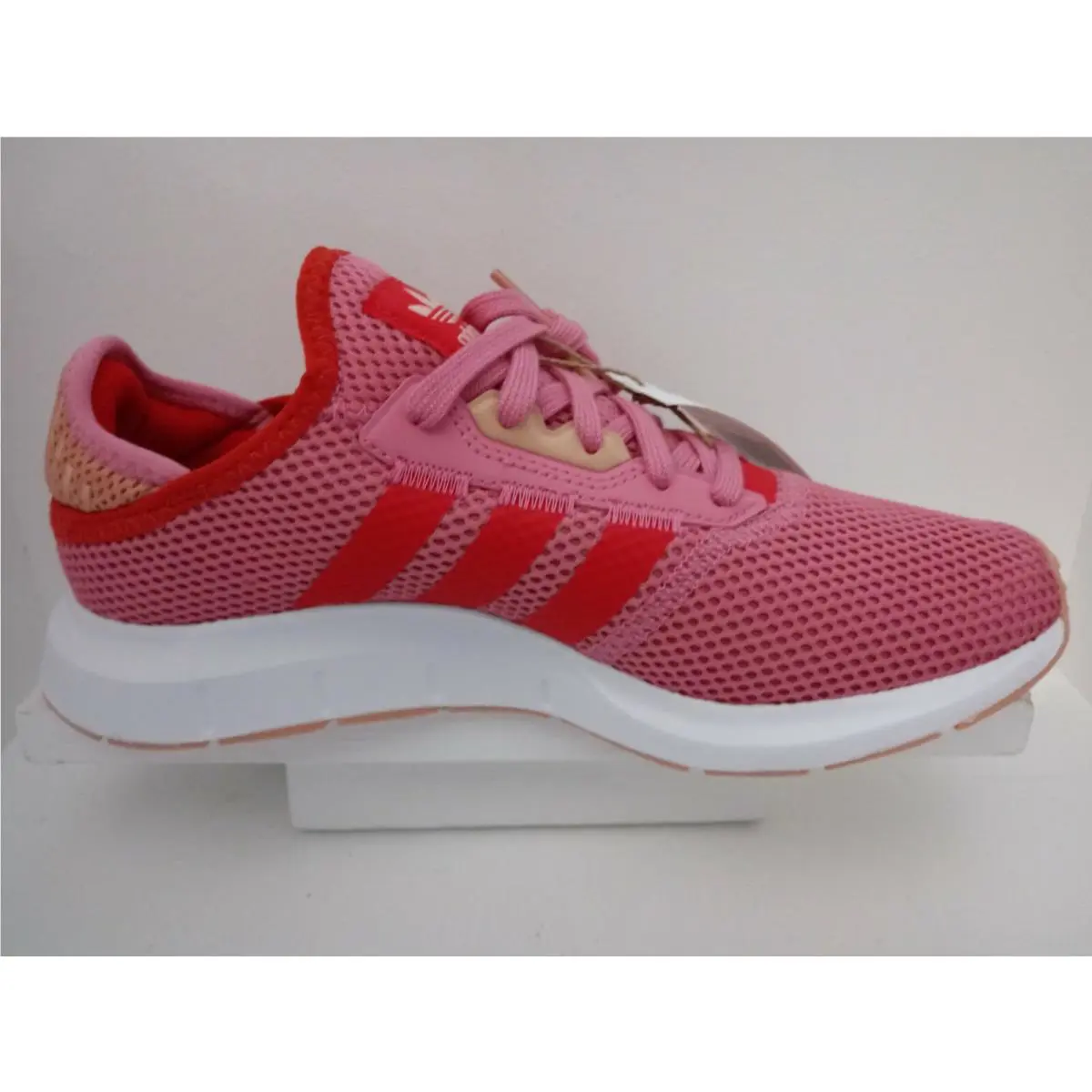 Adidas shoes - adidas Swift Run x j - Q47123 - ROSTON/AMBLUS/RED 20