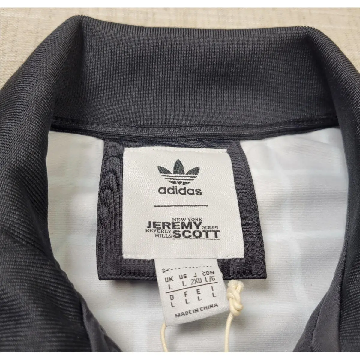 Adidas clothing - Adidas Jeremy Scott Rally - Jeremy Scott Rally - HG6509 - Black Blue 10