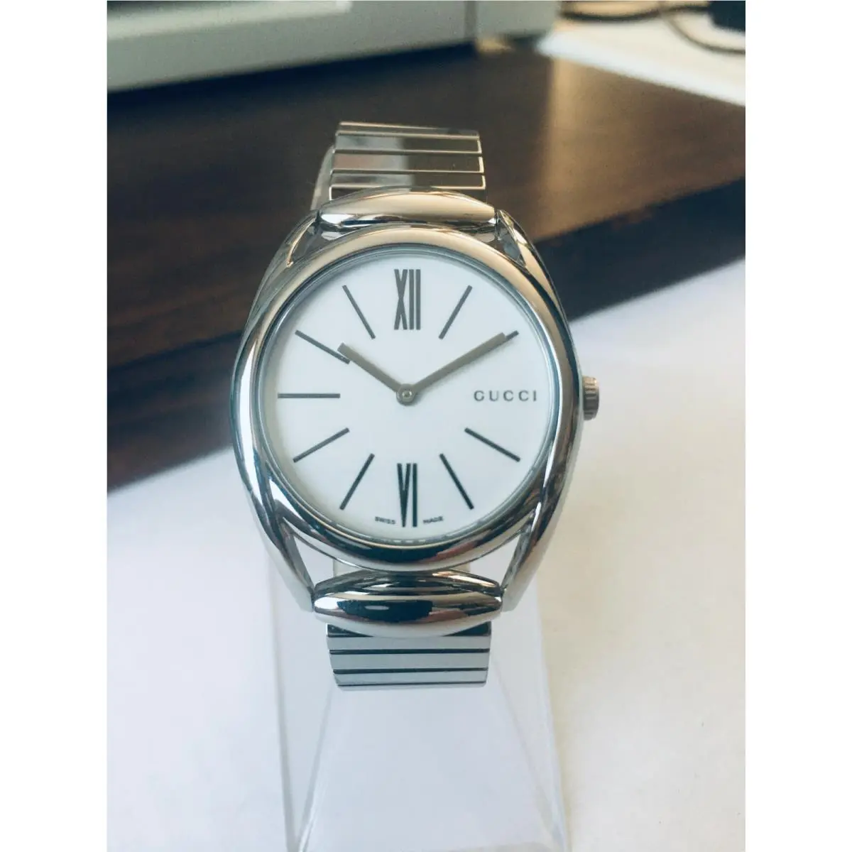 YA140405 Horsebit Women`s White Dial Silver-tone Stainless Steel Bracelet by Gucci
