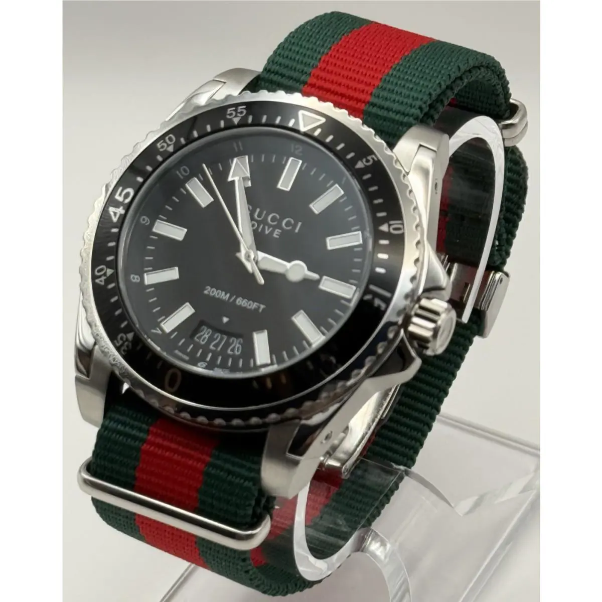Gucci Dive YA136206 Men`s Watch - Red/green - Dial: Red, Black, Green, Band: Red, Green, Bezel: Red