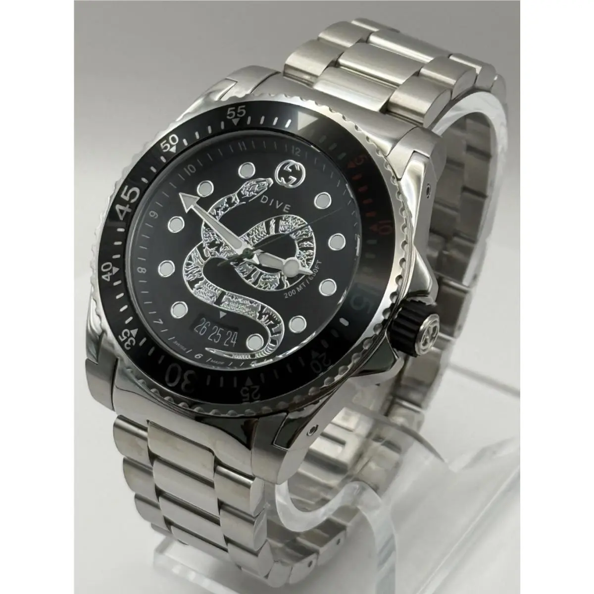 Gucci Dive 45MM Men`s Swiss Quartz Watch Black Dial Stainless Steel YA136218