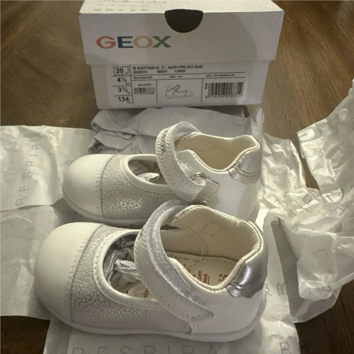 Geox shoes - B3551C - B3551C - White/silver (UPC: 8056206018754) 0
