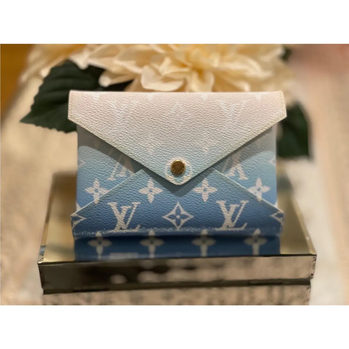 Nwot Louis Vuitton LV Kirigami Pouch By The Pool Medium Insert Chain Blue