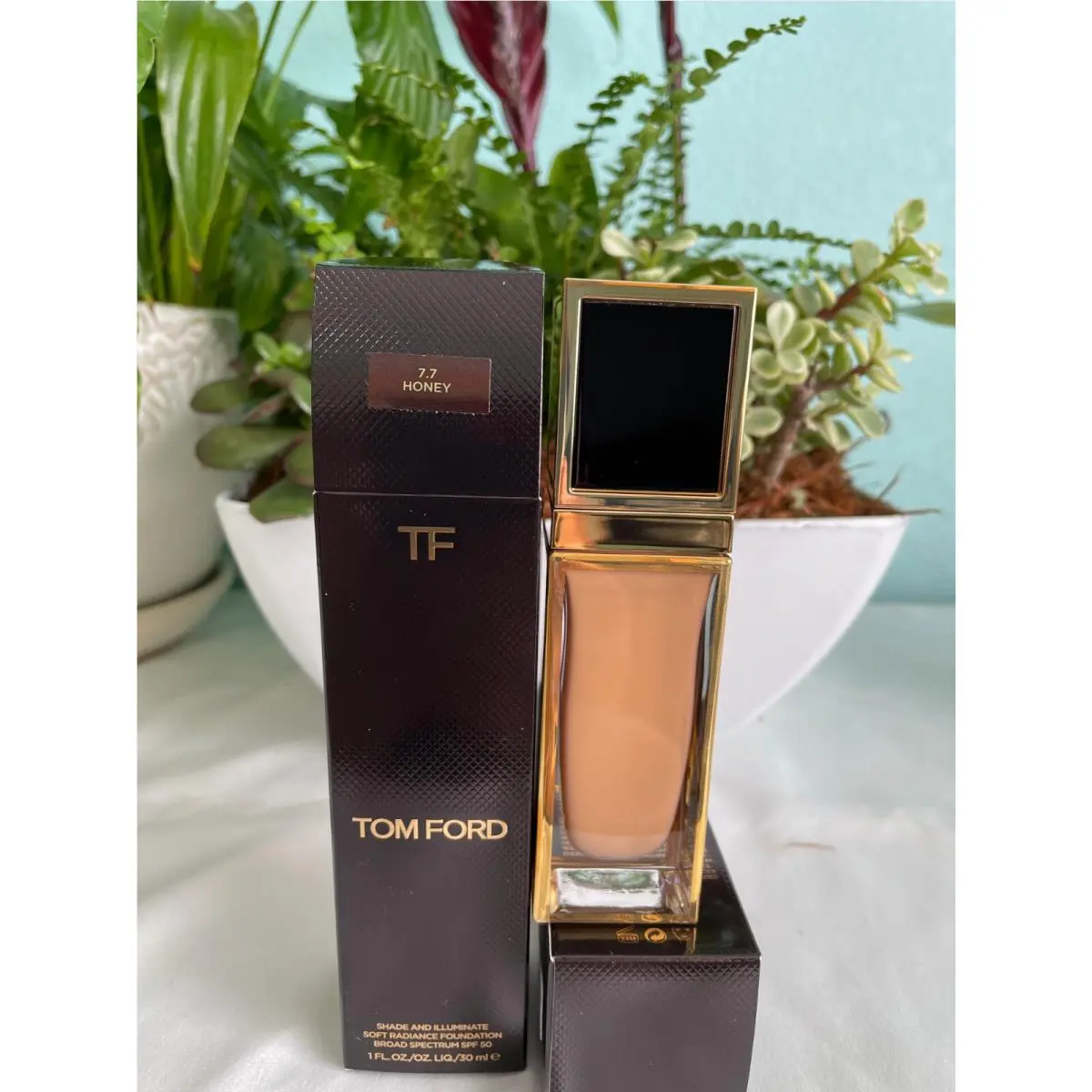 Shade and Illuminate Soft Radiance Foundation Spf 50 You Pick 7.7 Honey by Tom Ford