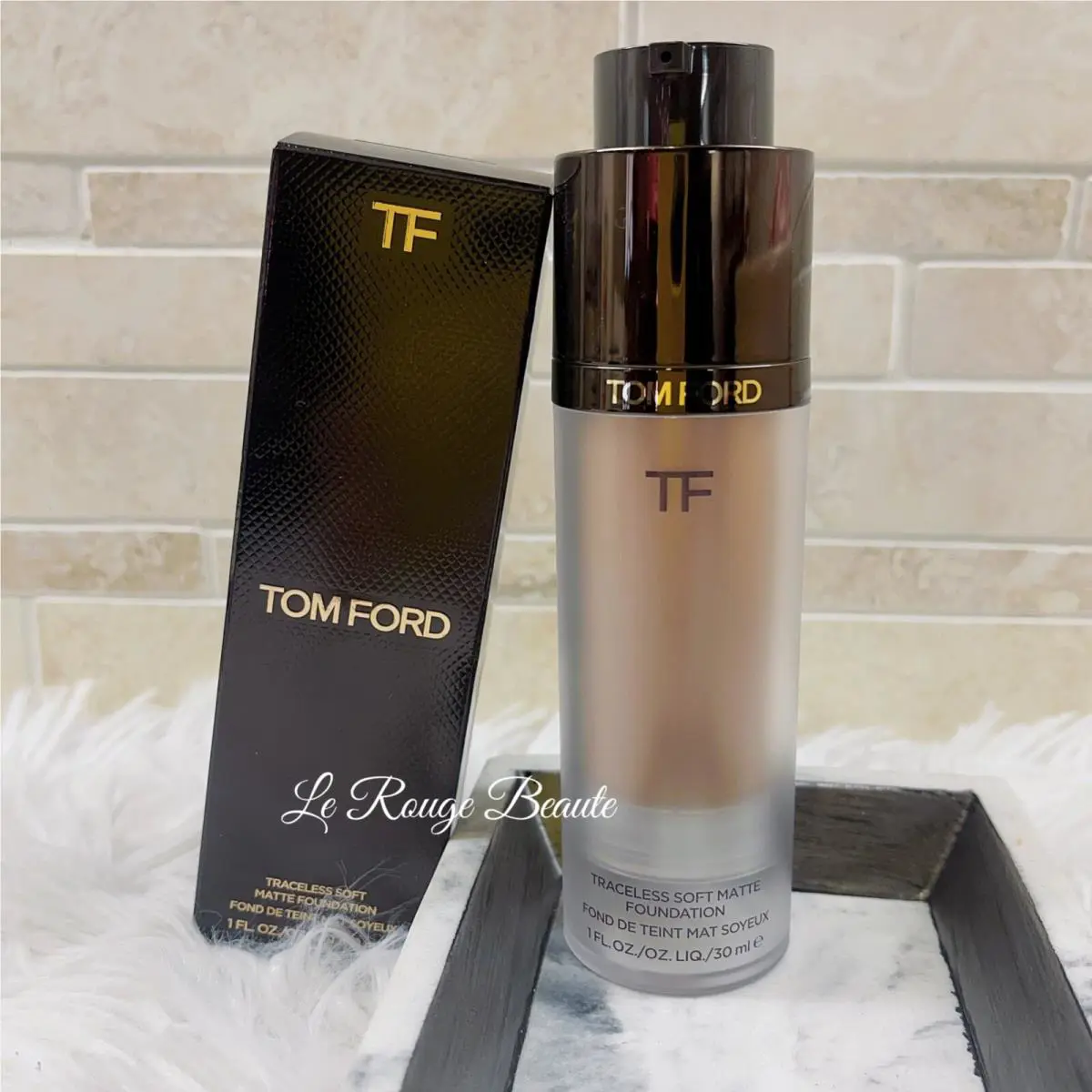Tom Ford Traceless Soft Matte Foundation - 8.2 Warm Honey 1.0oz/30ml