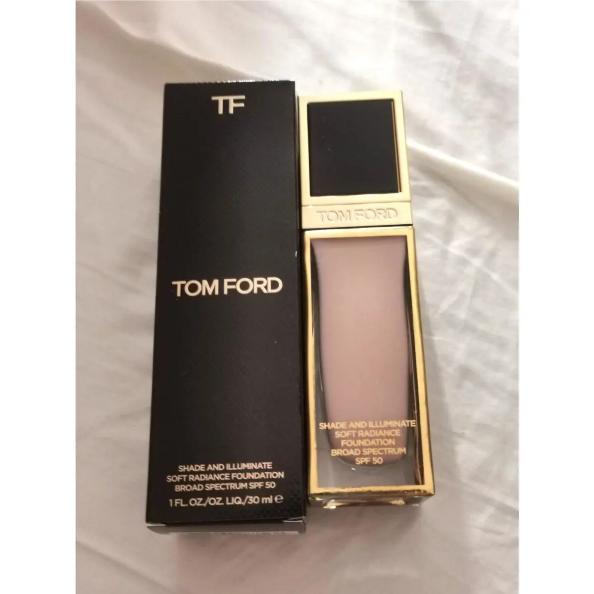 Tom Ford Shade and Illuminate Soft Radiance Foundation Ivory 1.0oz/30ml