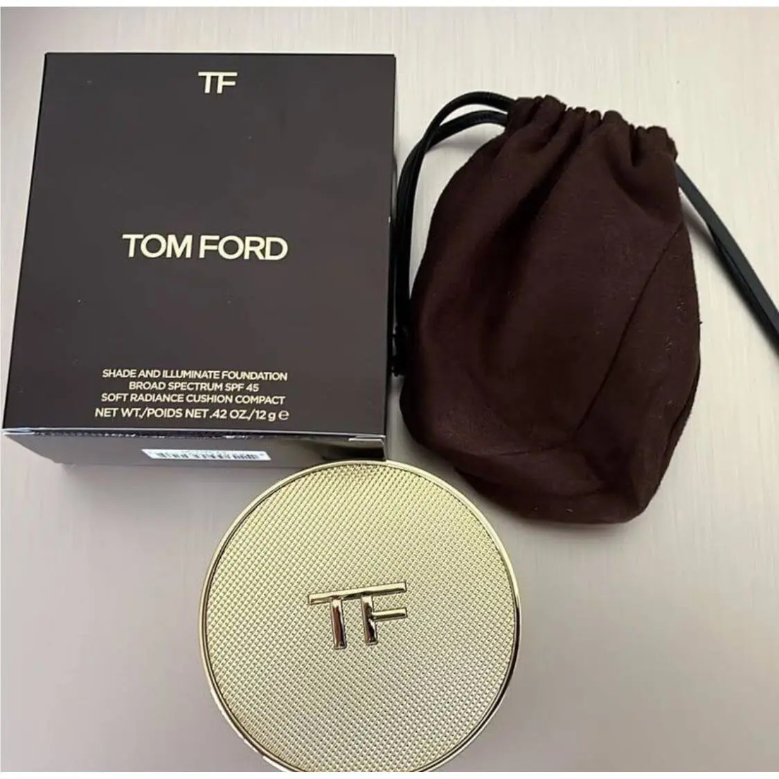 Tom Ford Shade and Illuminating Foundation In Champagne Cushion Compact Spf 45
