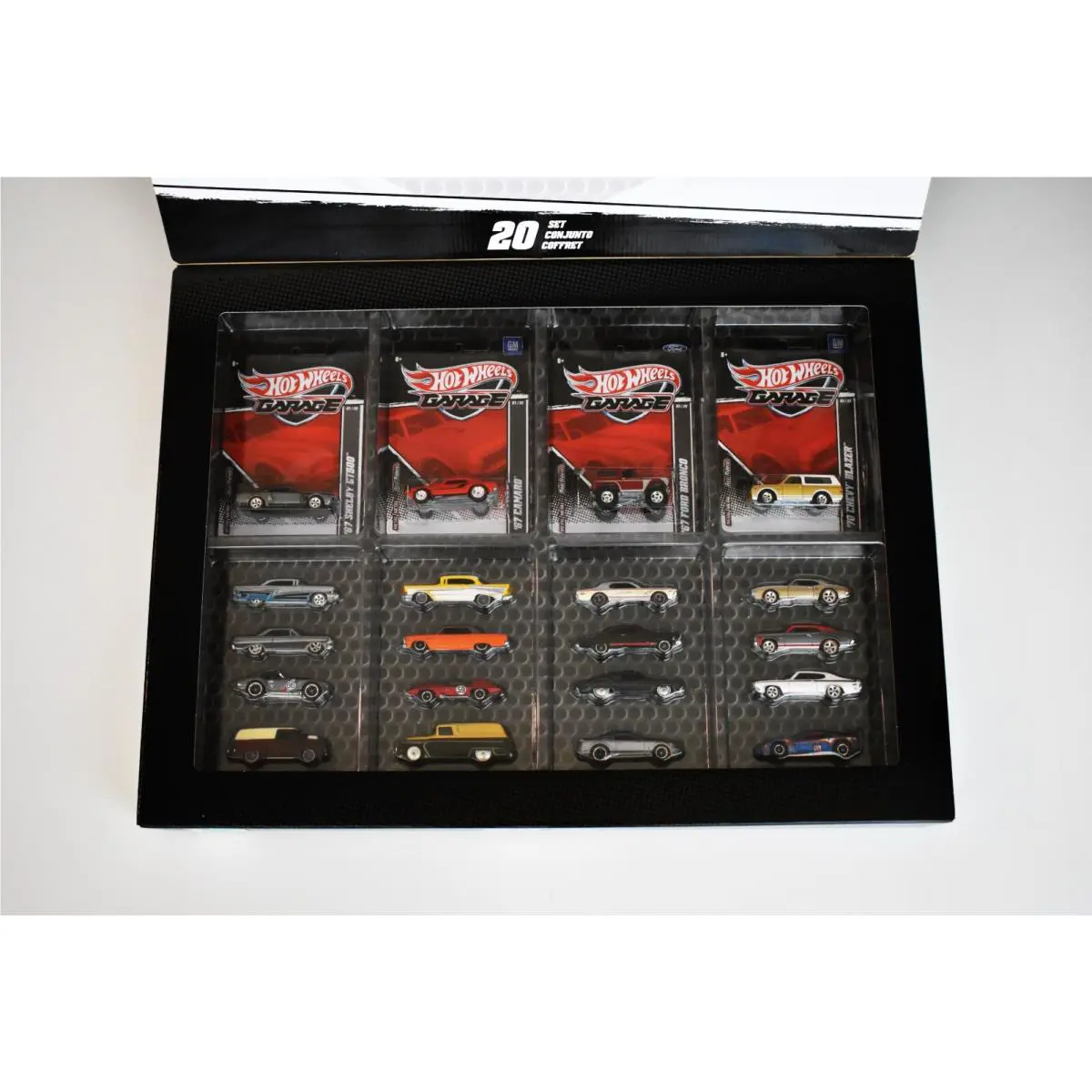Hot Wheels Garage Series: Ford Vs. GM - 20 Car Set