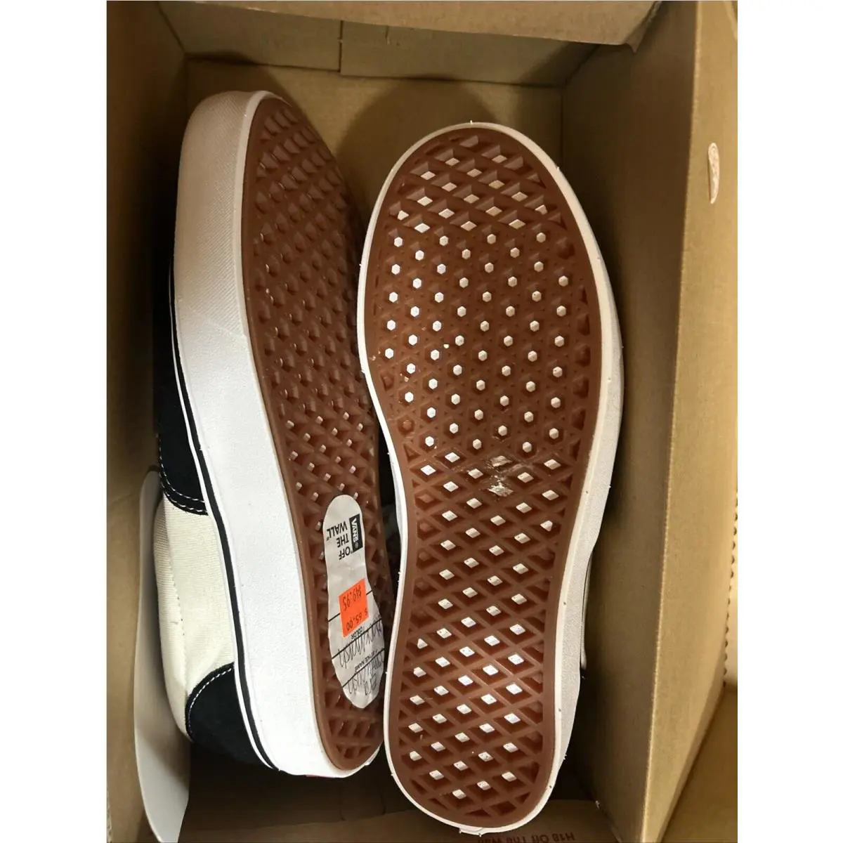 Vans shoes - Vans Era ComfyCush - Era ComfyCush - VN0A3WM9N8K - Black/Marshmallow 3