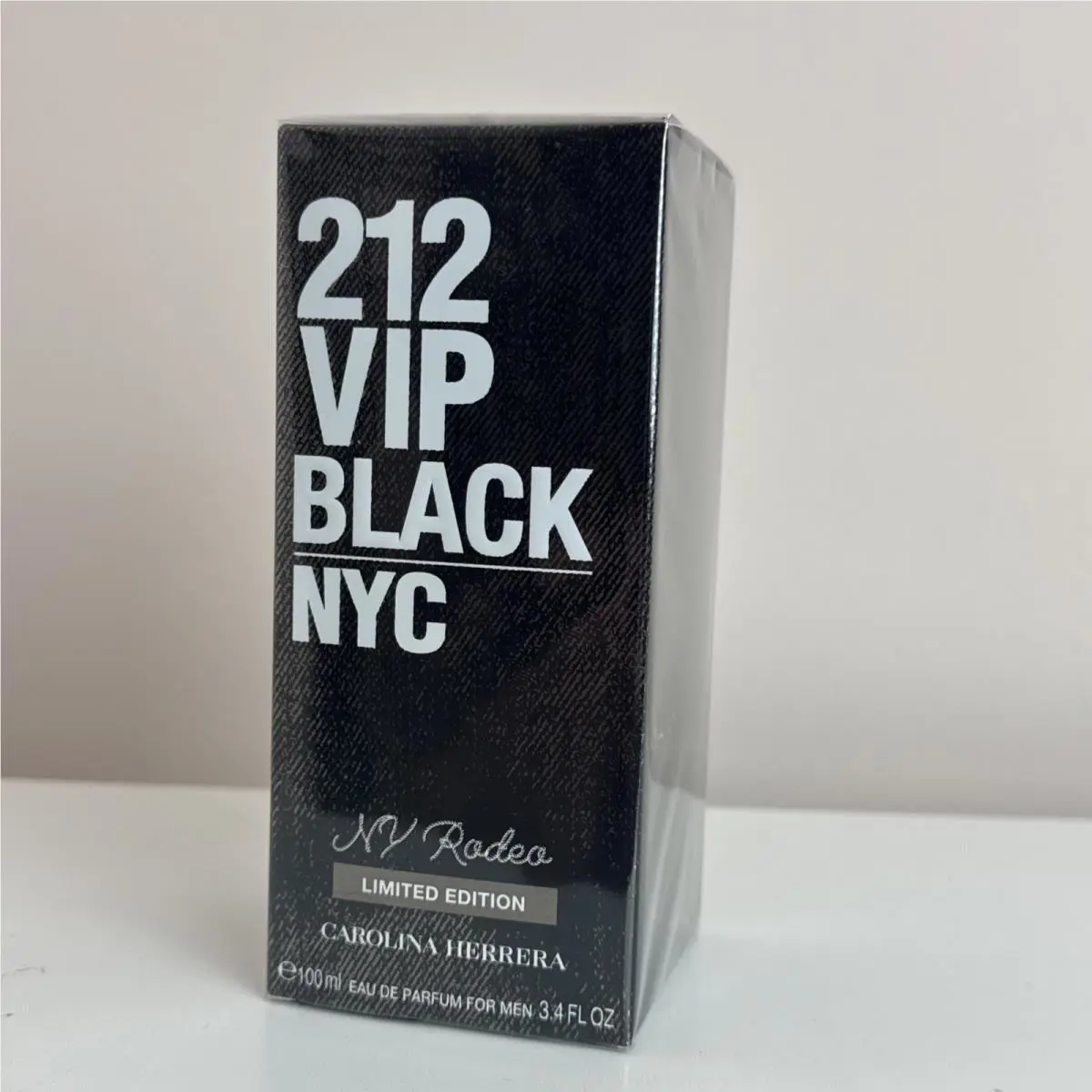 2025 Carolina Herrera 212 Vip Black NY Rodeo Eau de Parfum Limit 3.4oz/100ml