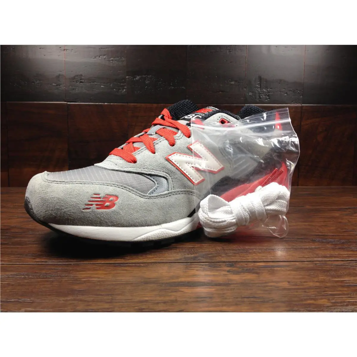 New Balance shoes - New Balance 580 - MRT580SR - Grey / Red / Black 4