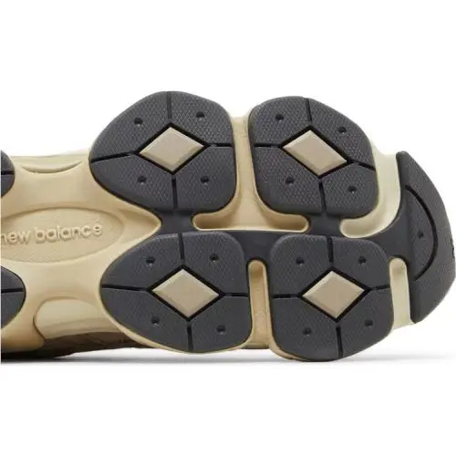 New Balance shoes - New Balance 9060 - U9060EEG - Brown 3