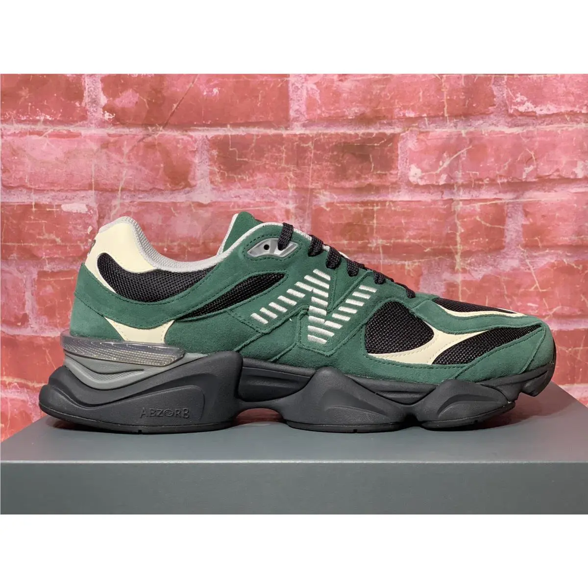 New Balance shoes - New Balance 9060 - U9060VRA - Team Forest Green/Black/Sea Salt 0