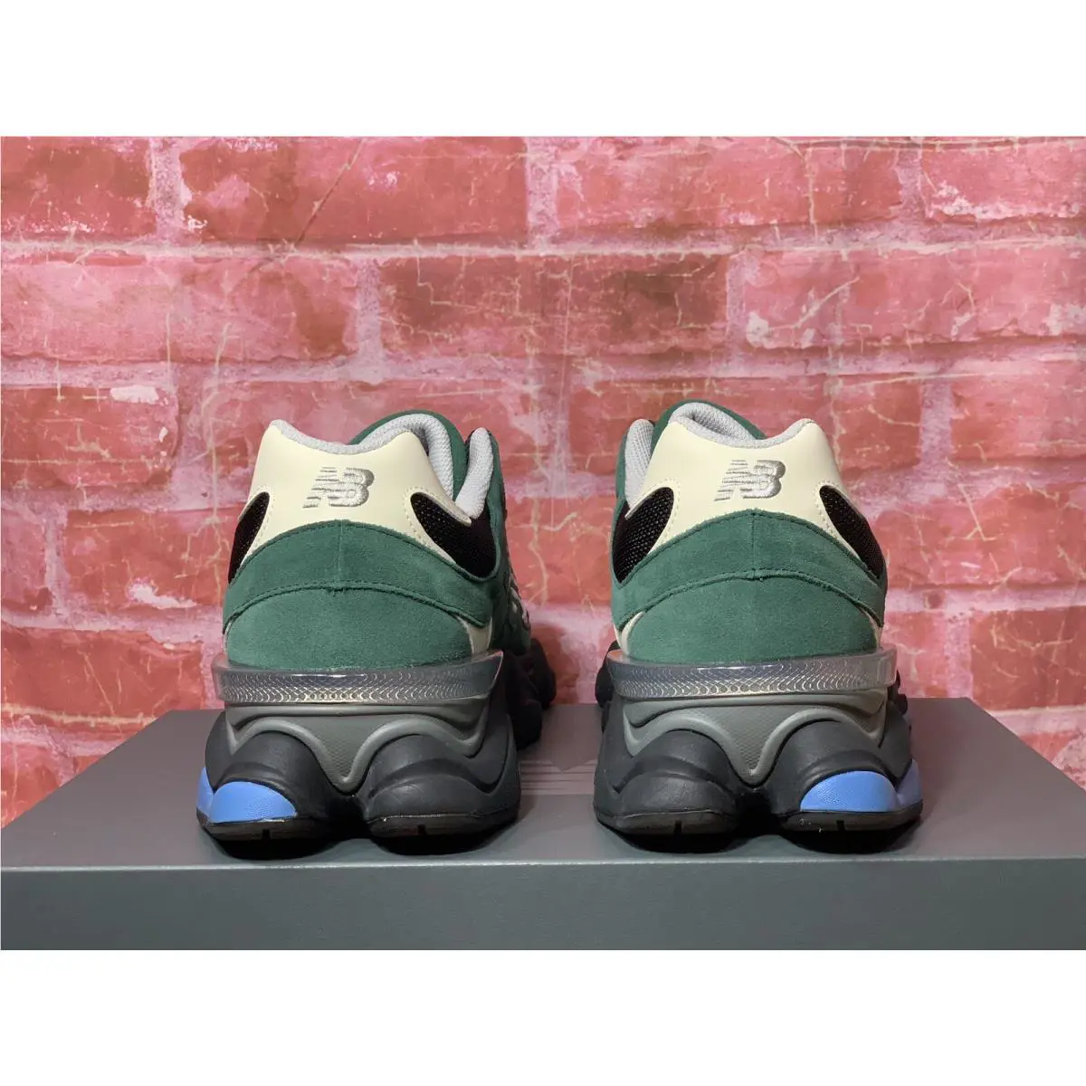 New Balance shoes - New Balance 9060 - U9060VRA - Team Forest Green/Black/Sea Salt 11