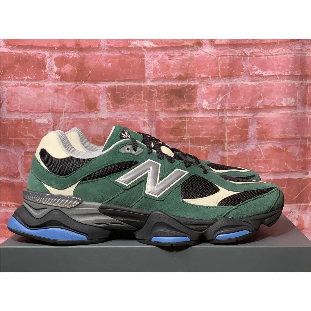 New Balance shoes - New Balance 9060 - U9060VRA - Team Forest Green/Black/Sea Salt 7