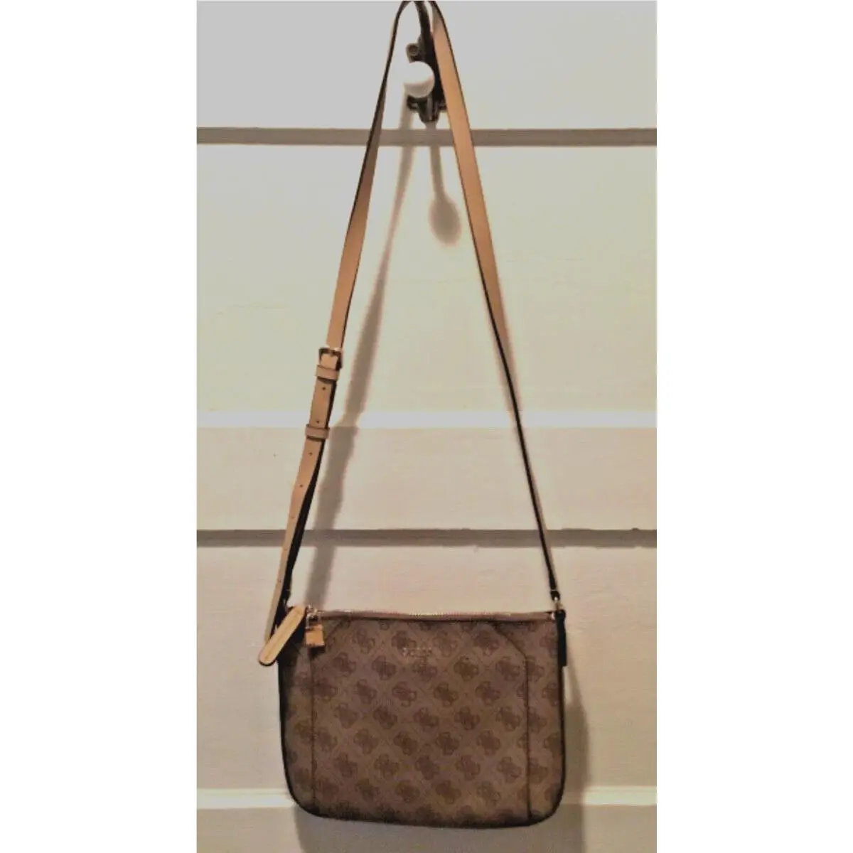 NWT$86 Ladies Guess Shoulder Crossbody Tiana Mini Signature Logo Bag
