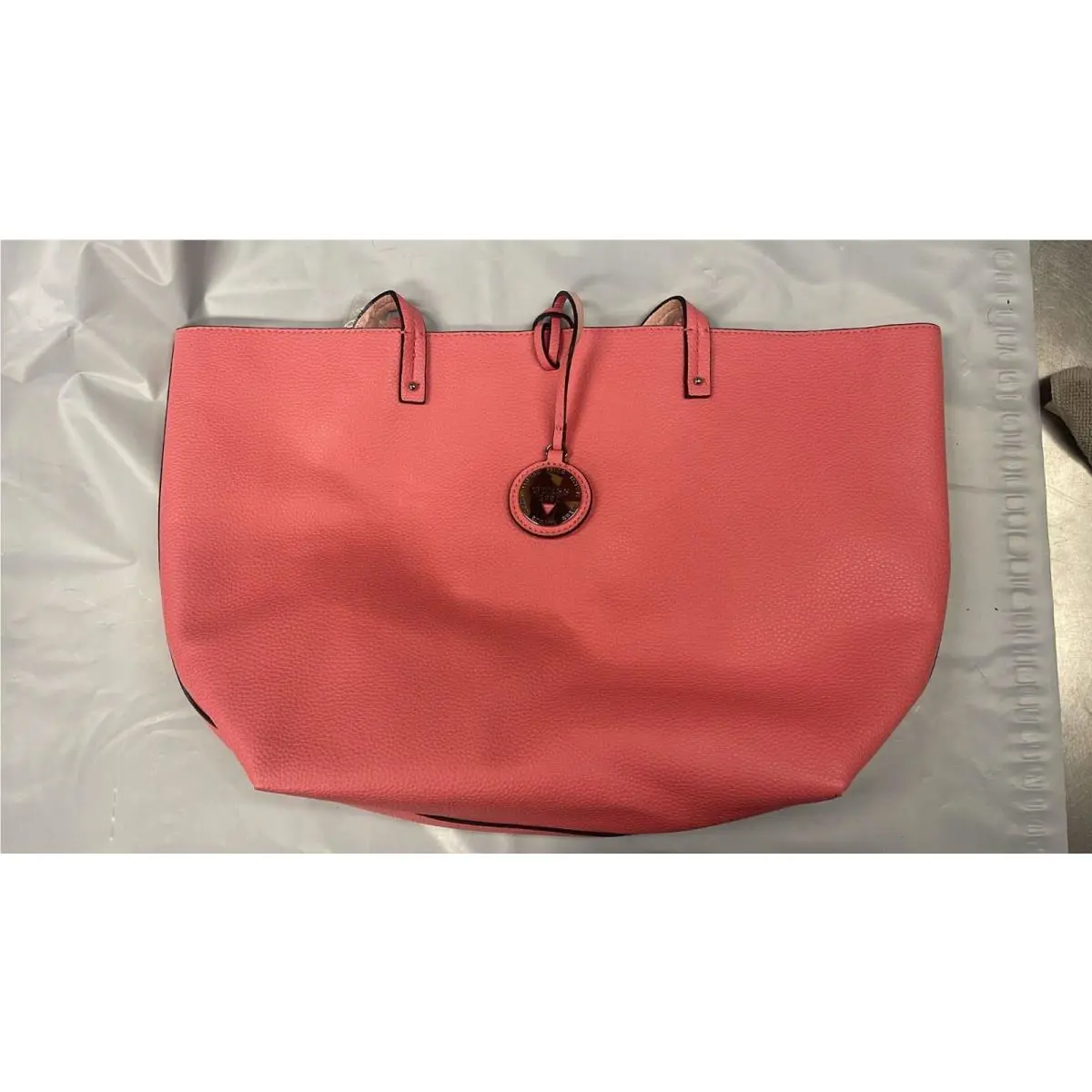 Guess Women’s VY625124 Coral Classic Tote Handbag