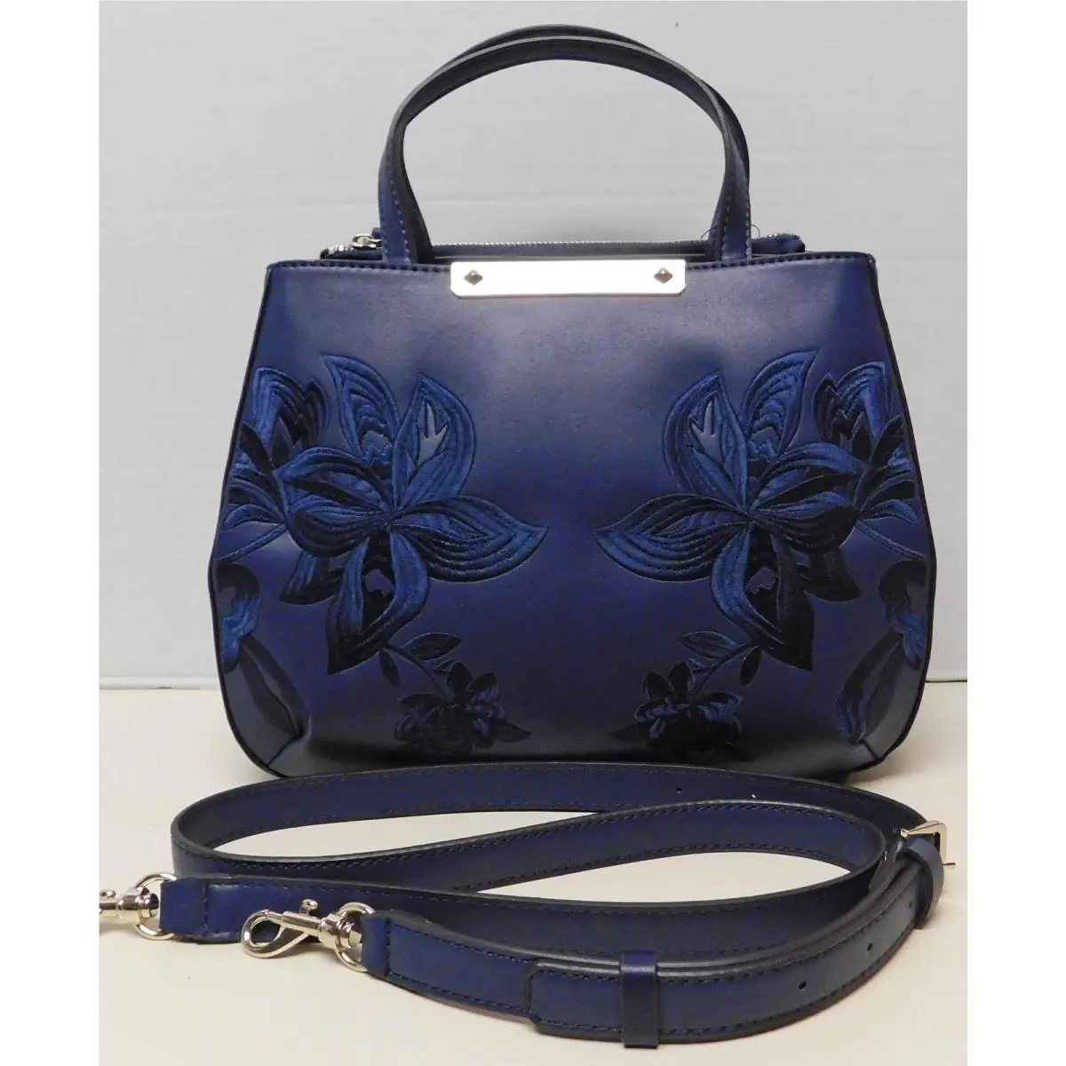 Guess Embroidered Floral Blue Crossbody Shoulder Bag Handbag Satchel Purse