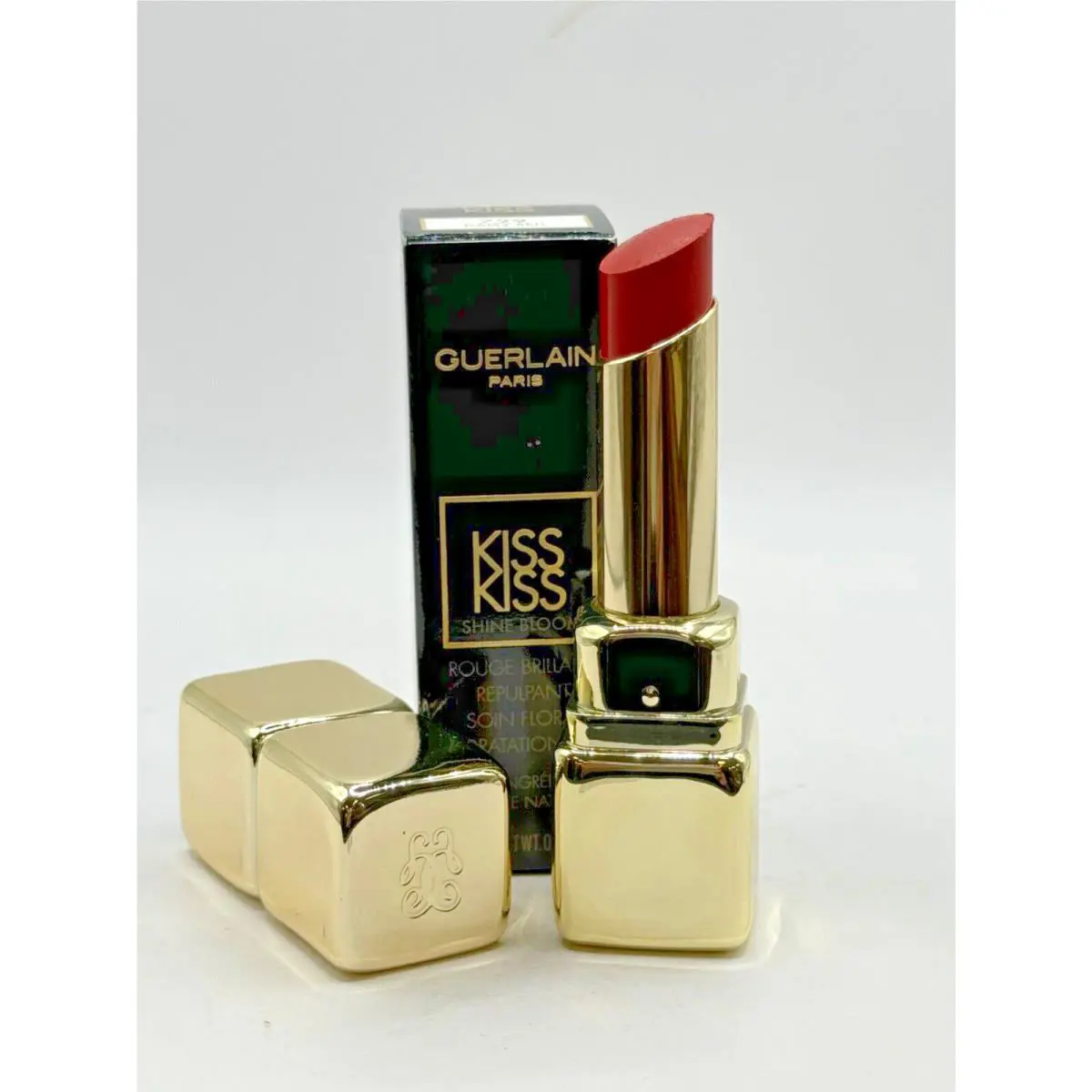 Guerlain Kiss Kiss Lipstick L729 Daisy Red 3.2g