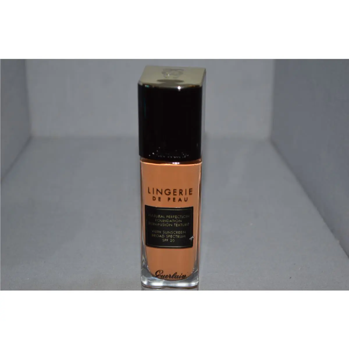 Guerlain Lingerie De Peau Natural Perfection Foundation SPF20 05W 1oz Unbox