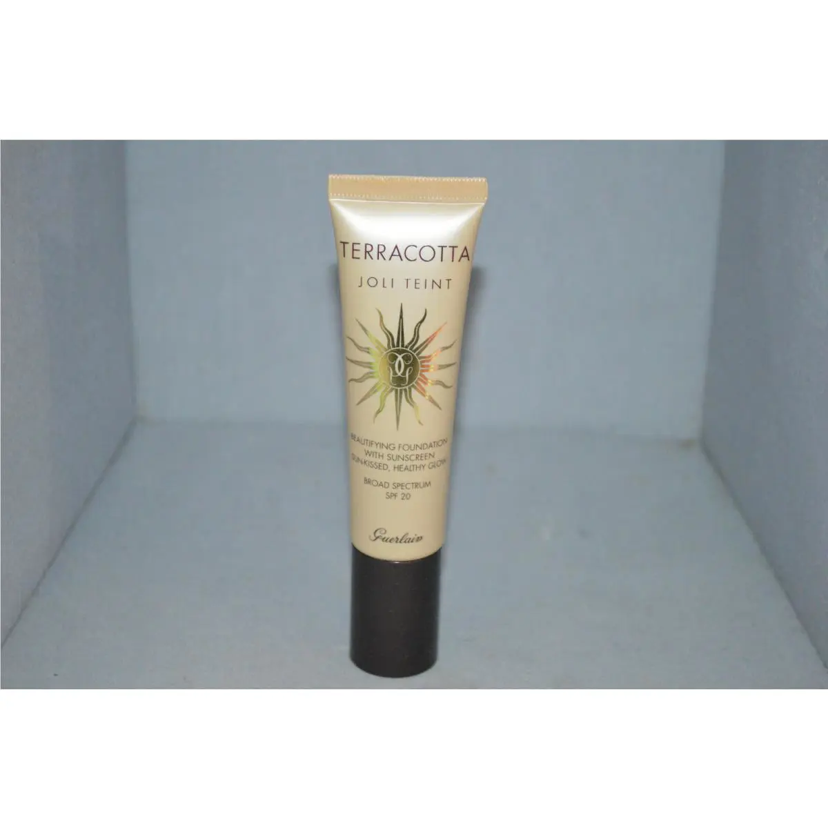 Guerlain Terracotta Beautifying Foundation Medium 1oz Unboxed
