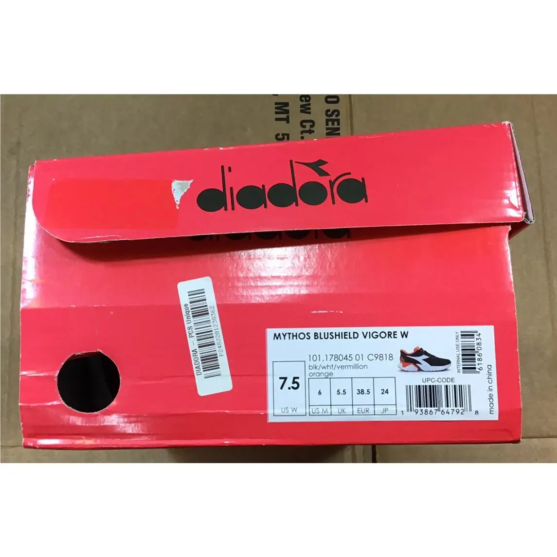 Diadora shoes - Diadora Blueshield Mythos Vigore - Blueshield Mythos Vigore - 101178045/C9818 - Black 11
