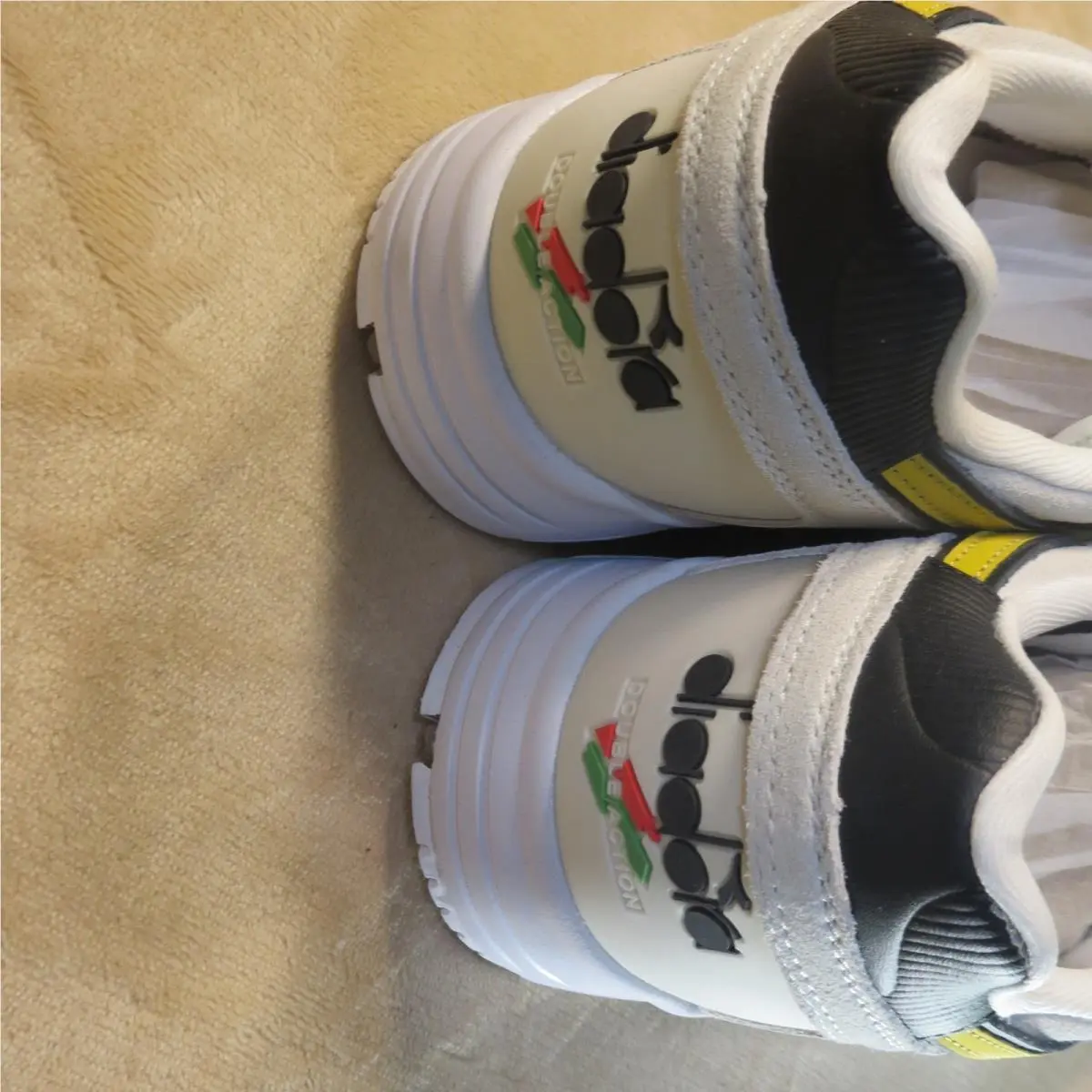 Diadora shoes - N9002 - N9002 - White 3