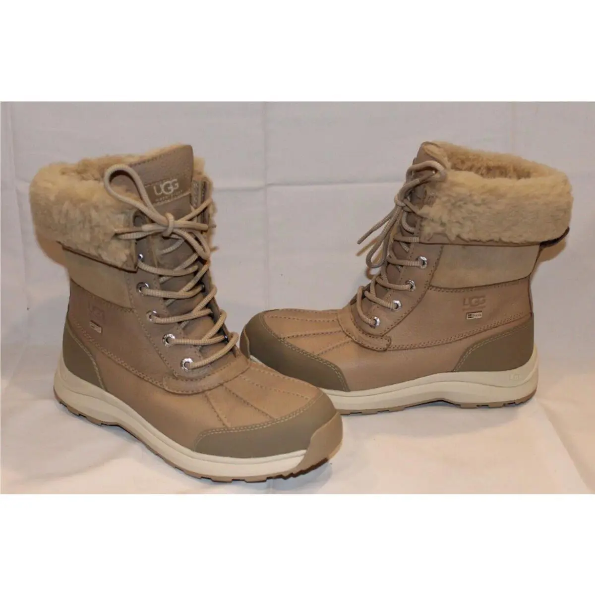 UGG shoes Australia Adirondack - Beige 1