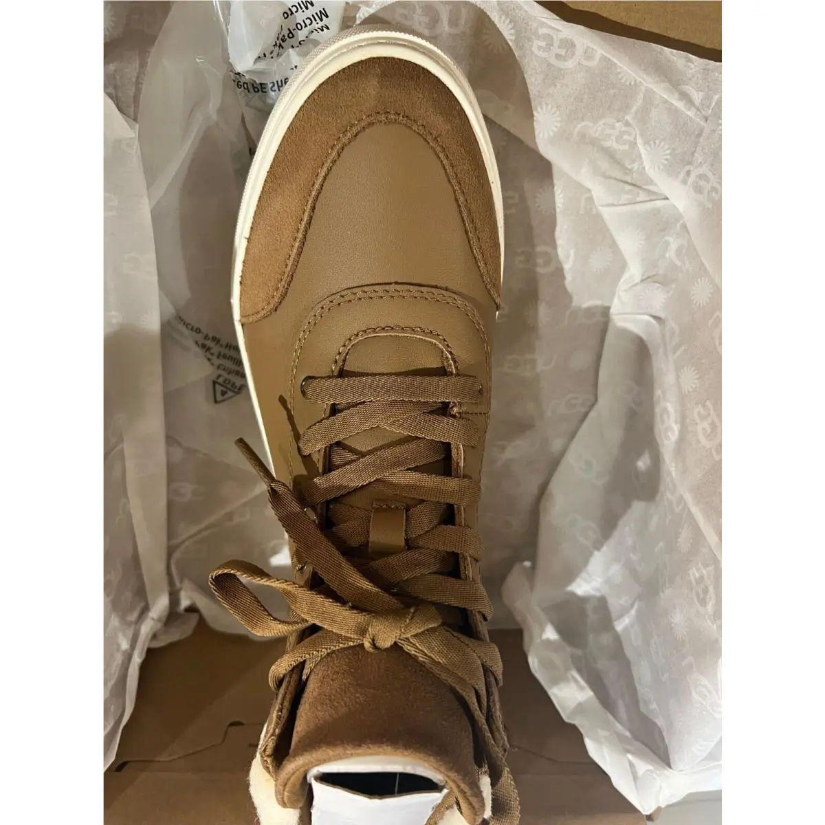 UGG shoes - 942837100 - 942837-100 - CHE 8