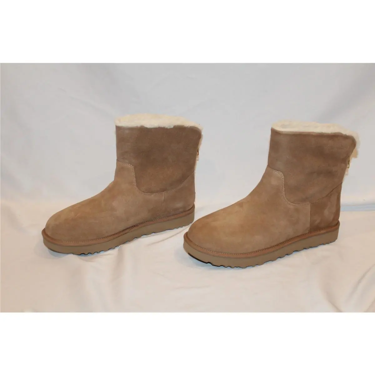 UGG shoes - UGG Classic Mini - Classic Mini - Brown 2