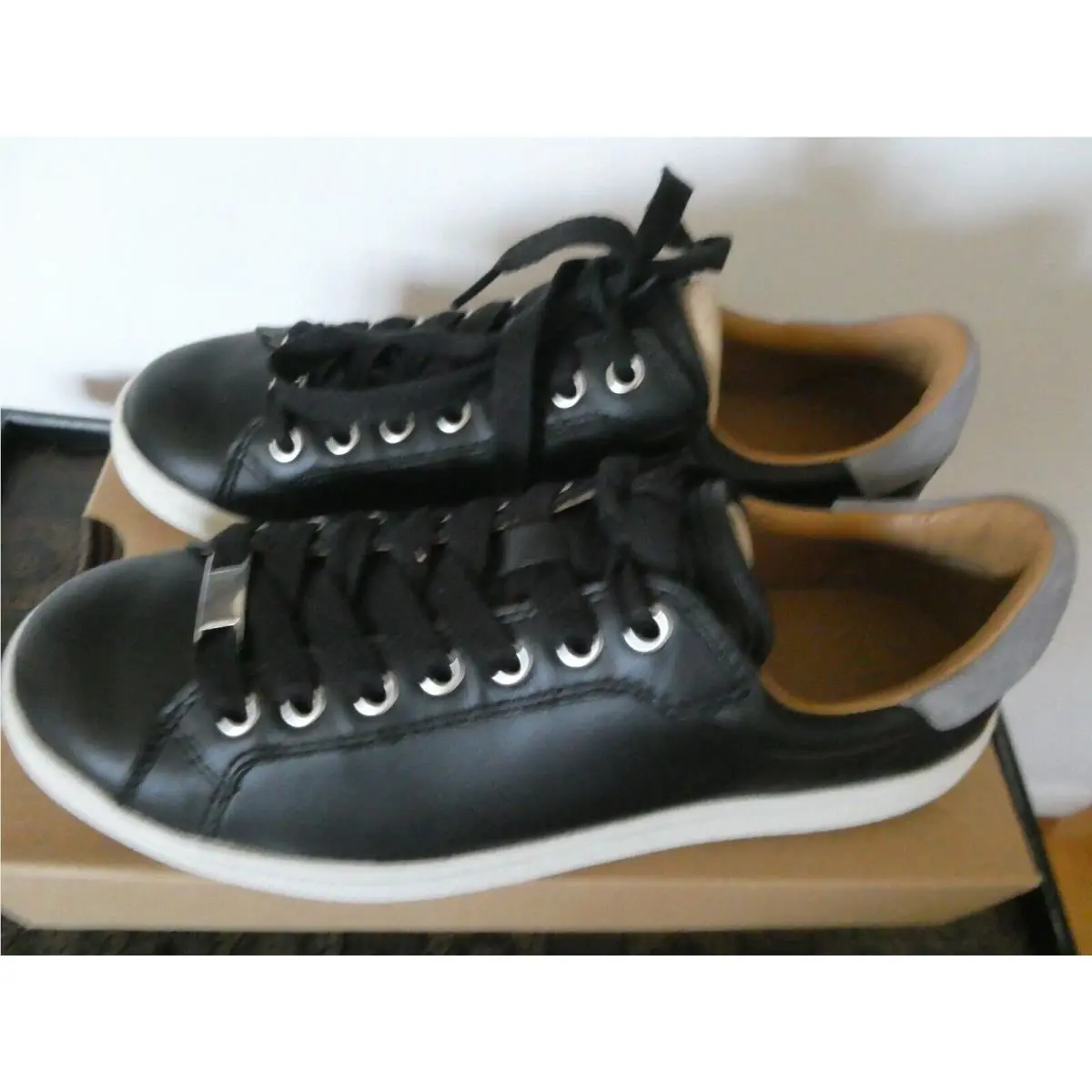 UGG shoes - UGG Milo - Milo - Black 4