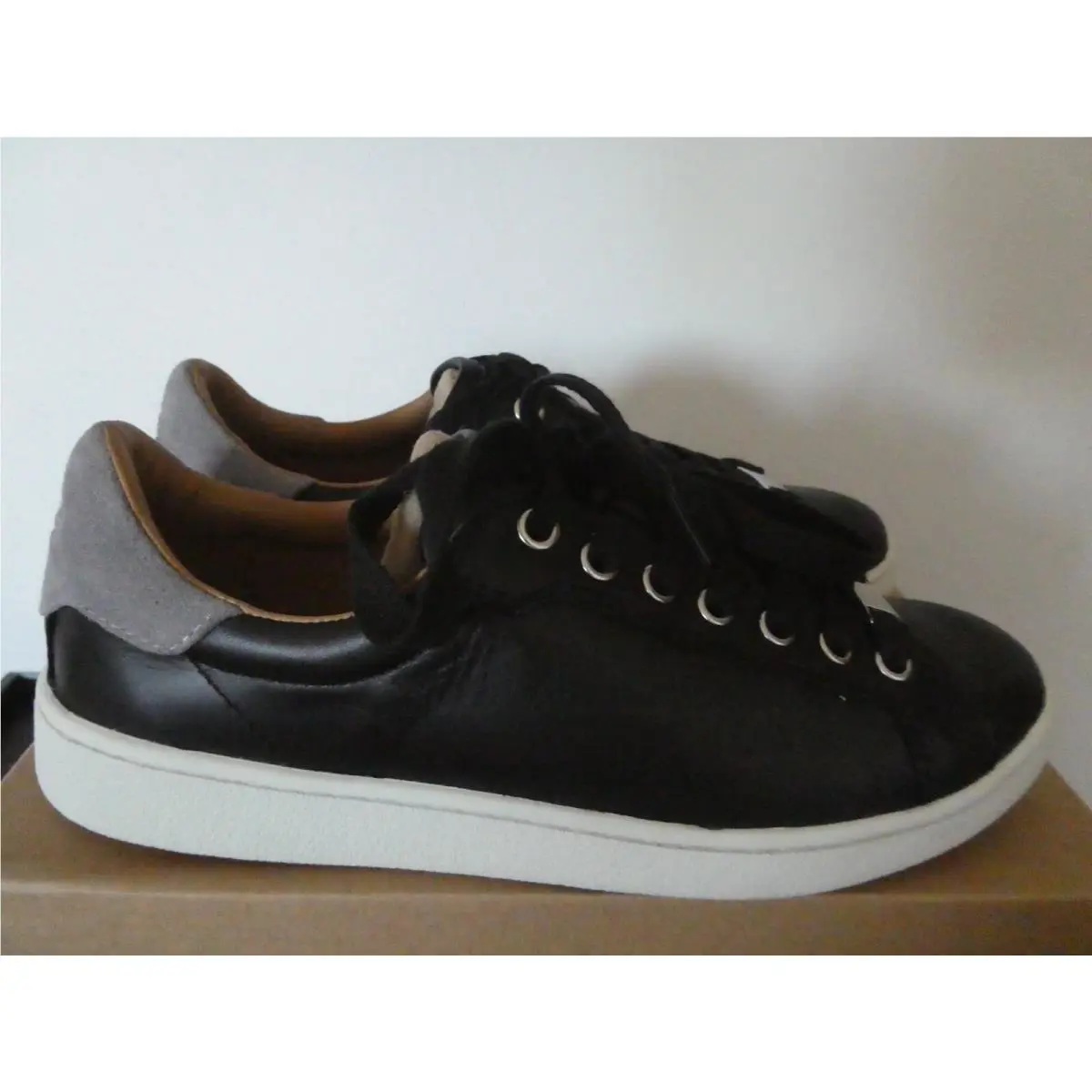 UGG shoes - UGG Milo - Milo - Black 21