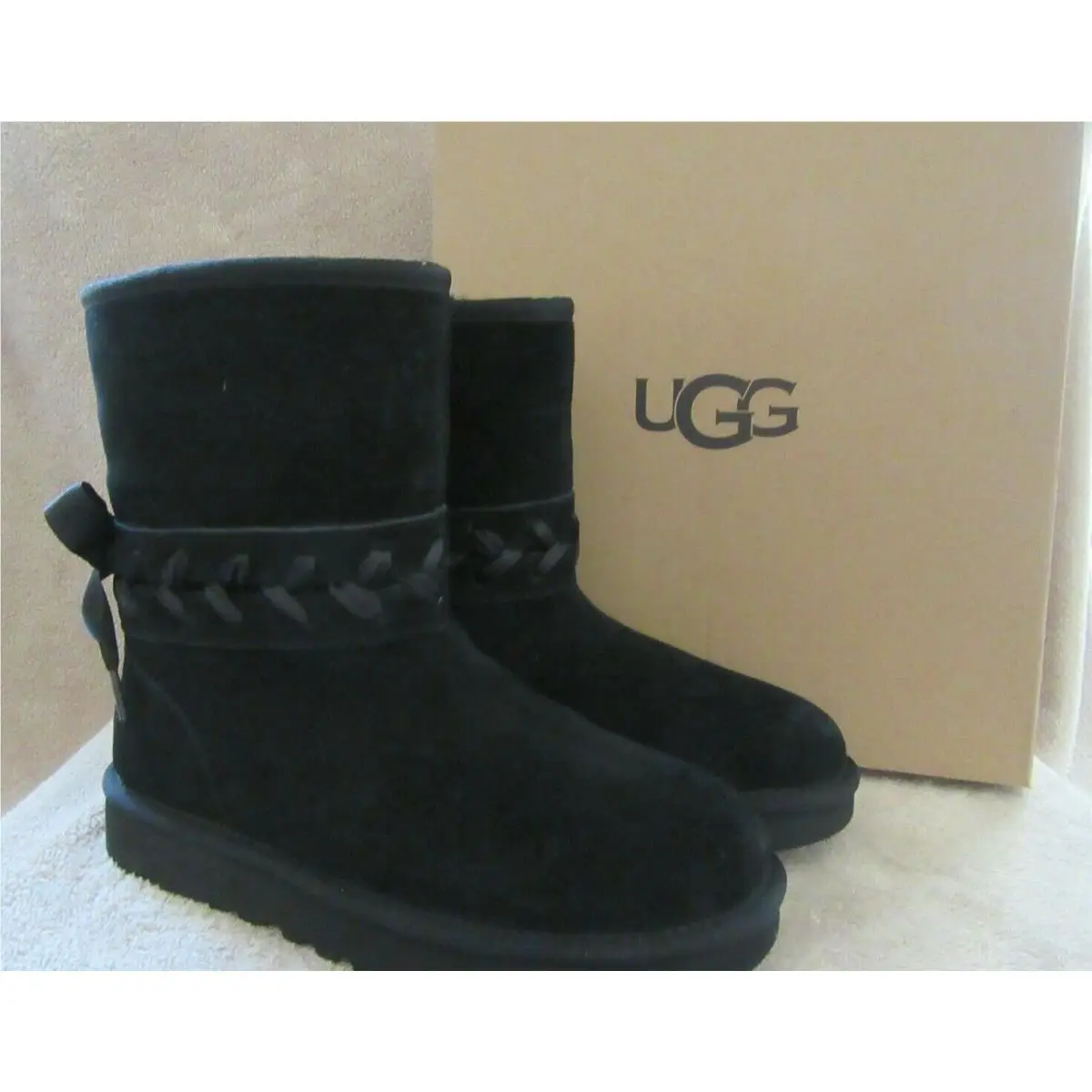 Ugg Australia 1103757 Classic Lace Black Suede Short Boots Shoes US 7 Eur 38