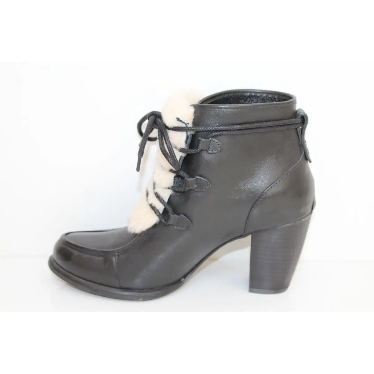 UGG shoes - Ankle - Ankle - Black (UPC: 0888855280422) 0