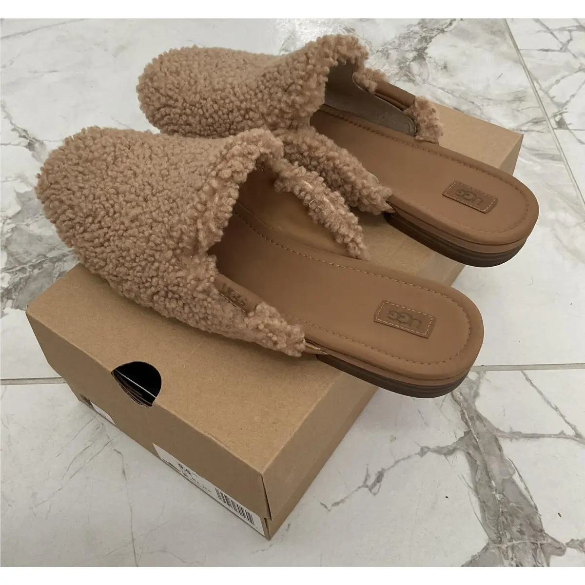 UGG shoes - Brown, Exterior: Brown (UPC: 195719705602) 1
