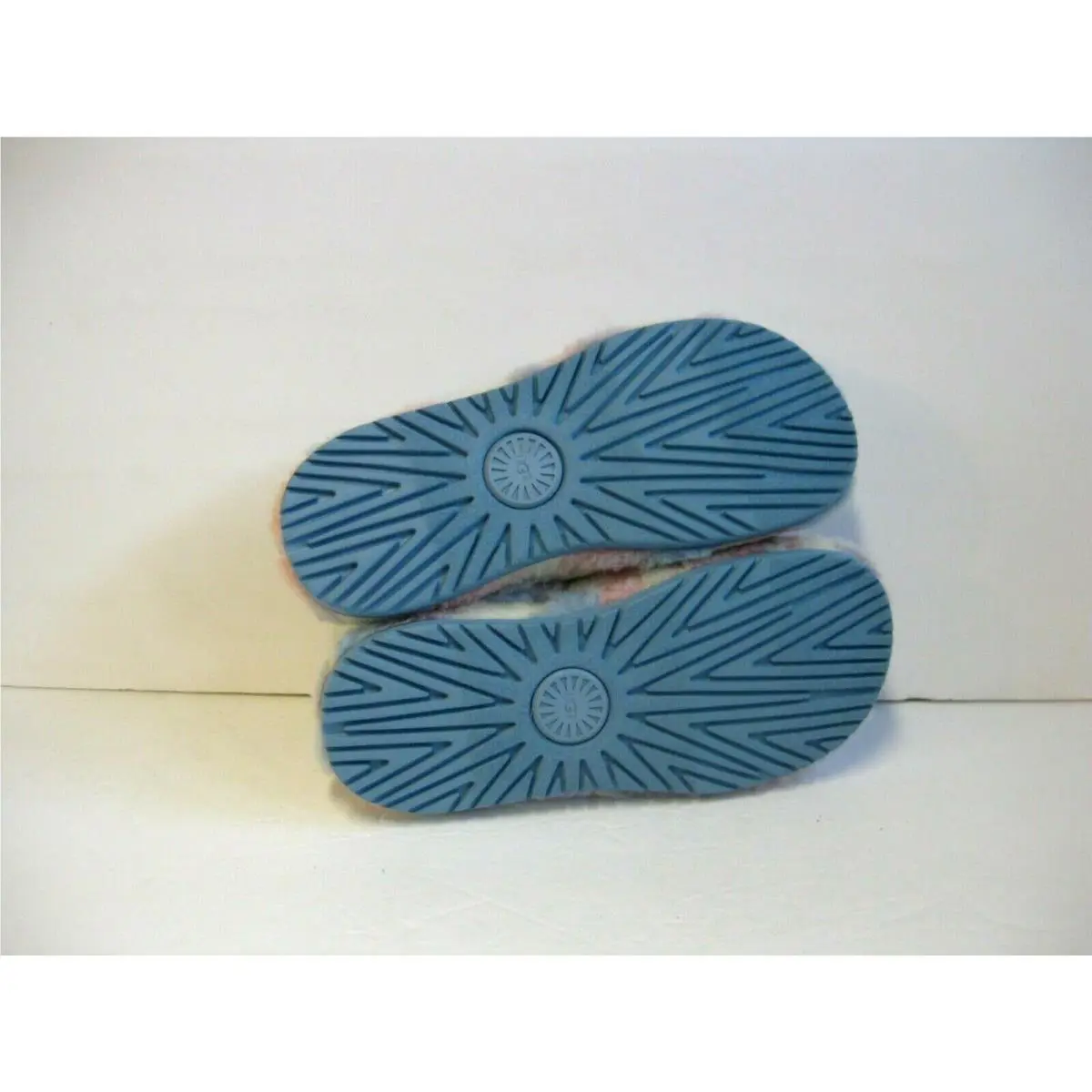 UGG shoes - UGG FLUFF - FLUFF - PRIDE STRIPES 3