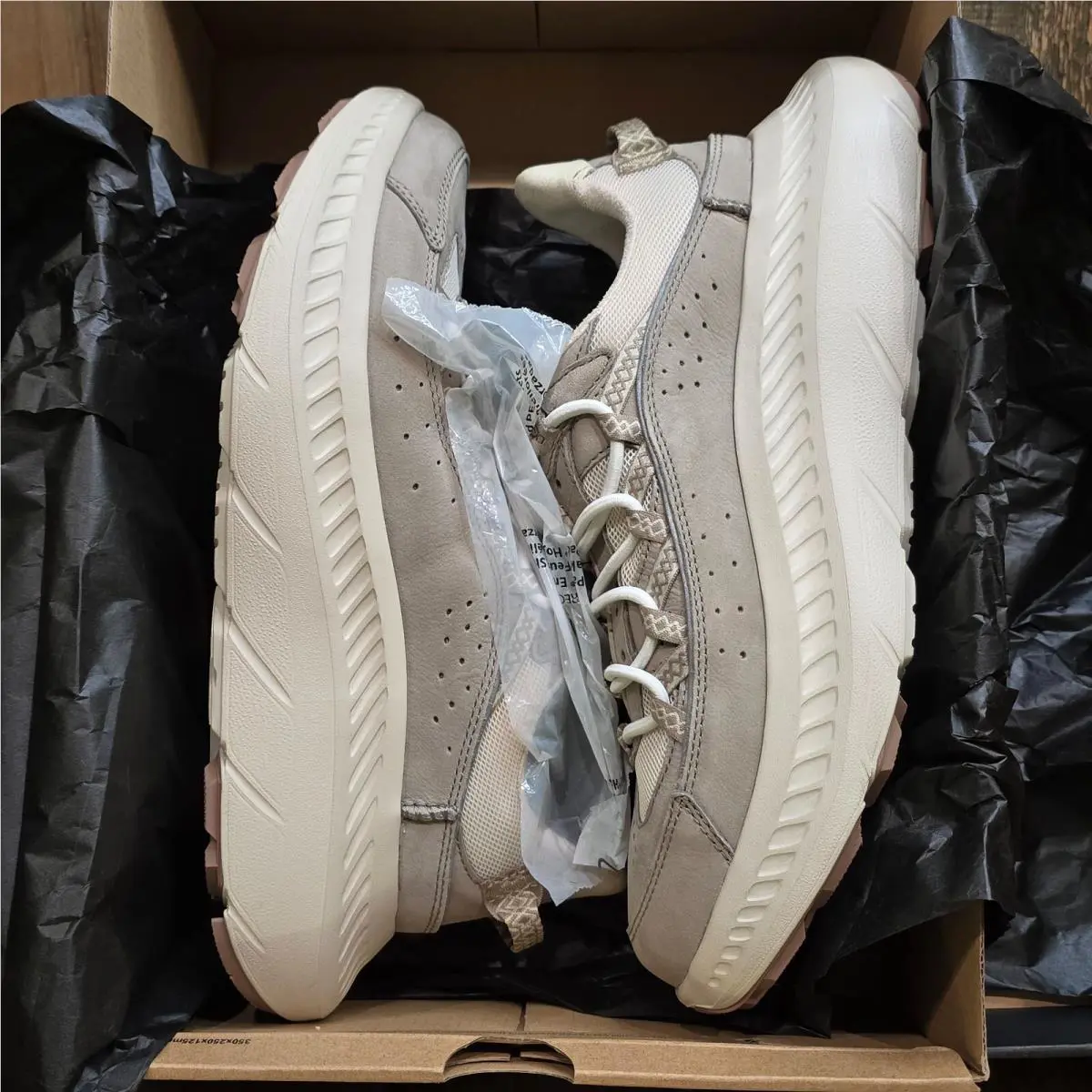 UGG shoes - CA805 V2 REMIX - REMIX - 1138050 - Beige (UPC: 196565260925) 11