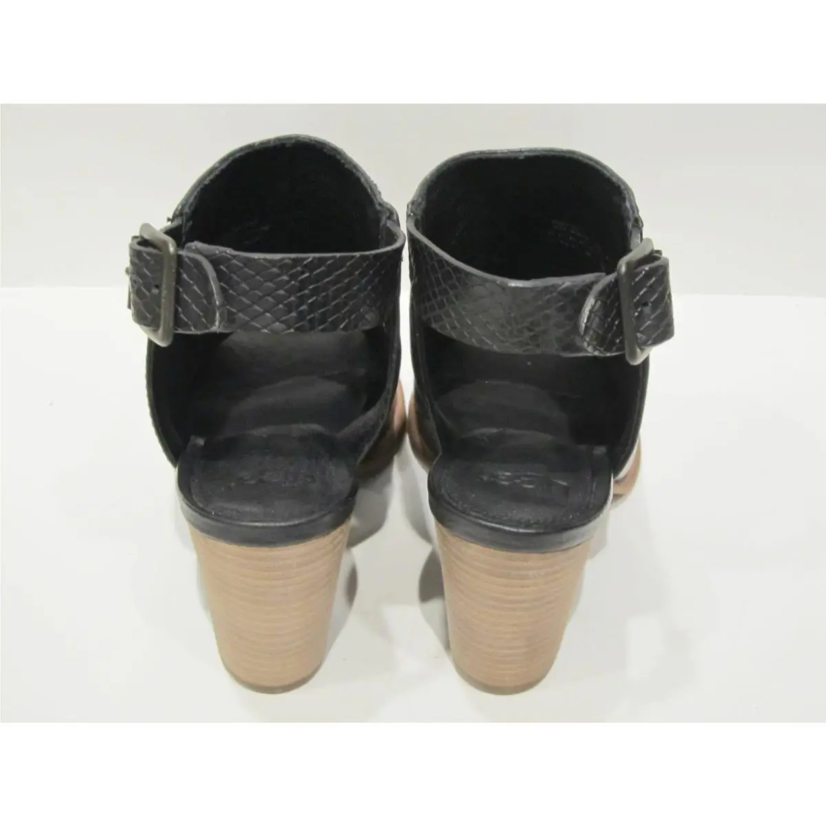 UGG shoes - Black (UPC: 888855789819) 6