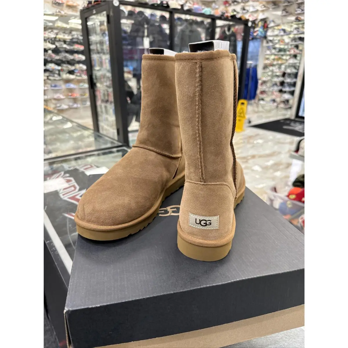 UGG shoes - Standard - Standard - Brown (UPC: 737872990053) 2