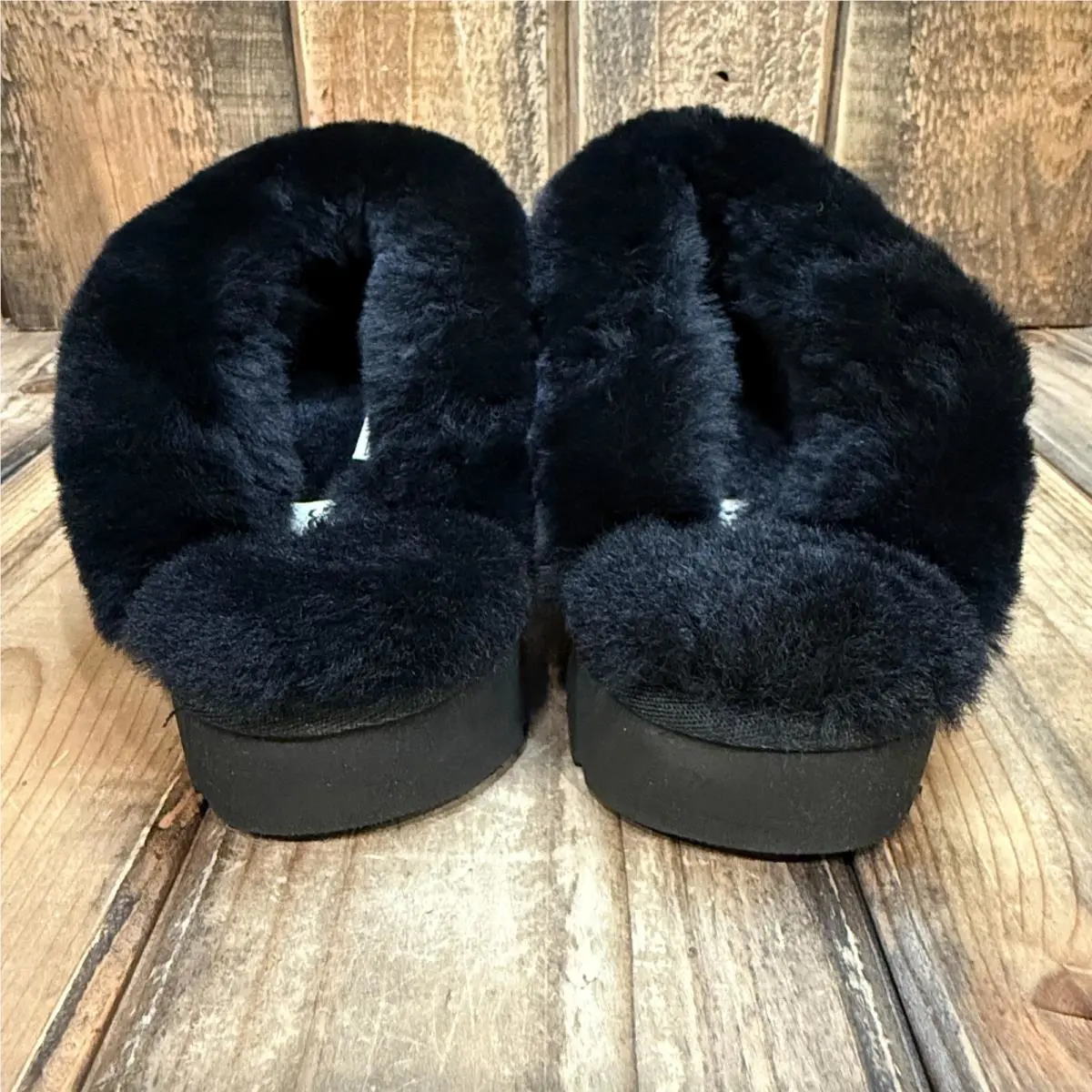 UGG shoes - CLASSIC SLIPPER II - CLASSIC SLIPPER - 1130876 - Black (UPC: 196565766526) 1