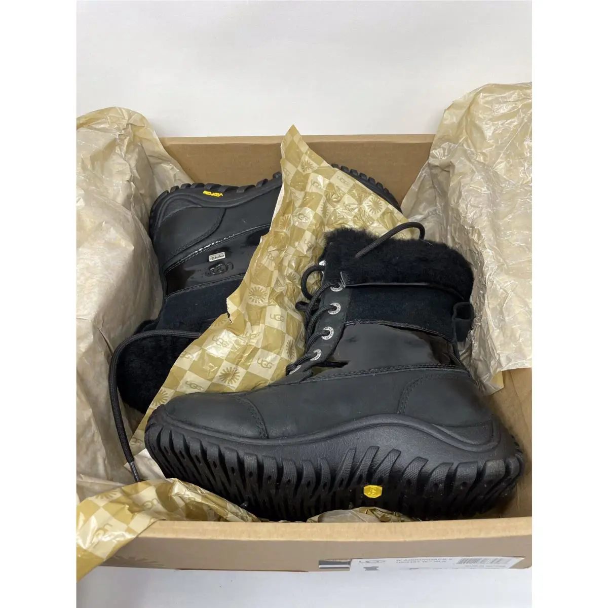 UGG shoes - UGG Australia Adirondack - Australia Adirondack - Black 4