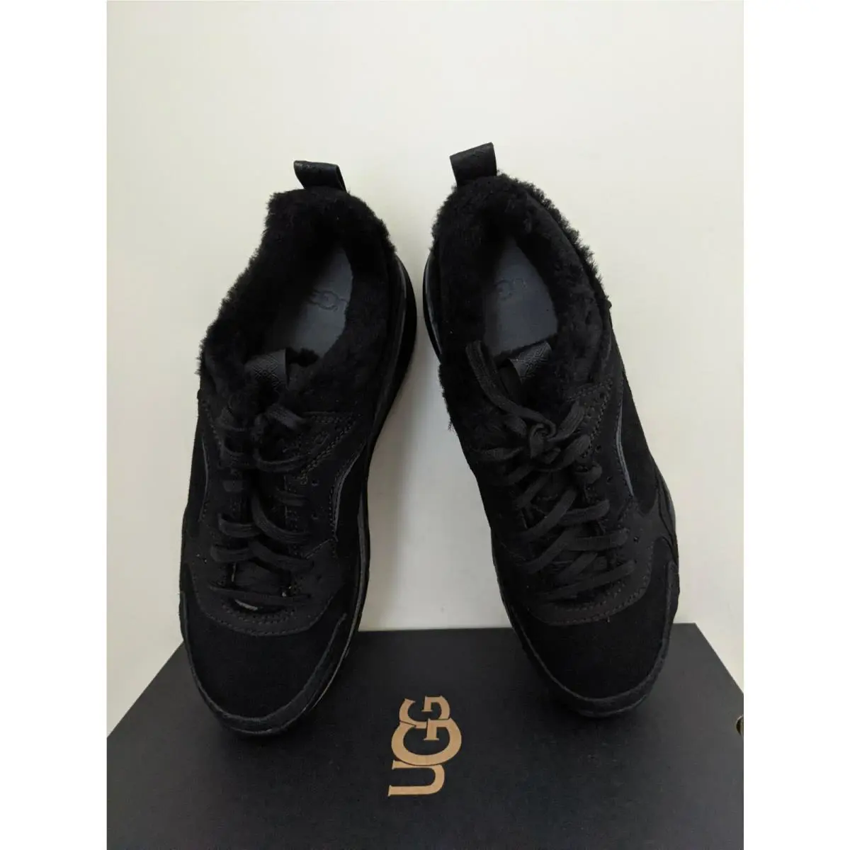 UGG shoes - Black Nubuck 1